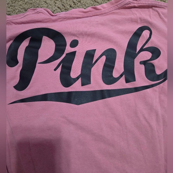 PINK Victoria's Secret Oversized Vintage Logo Long Sleeved Pocket Tee - Picture 2 of 5